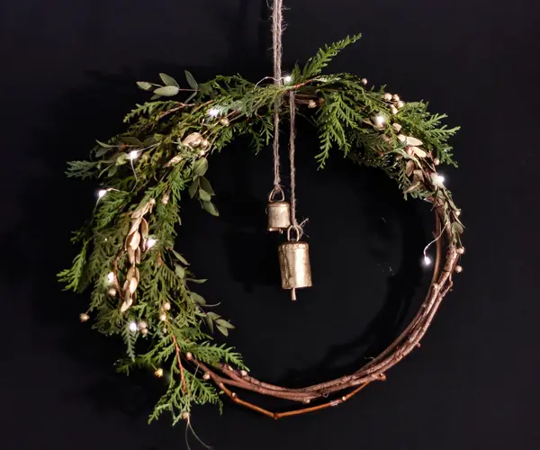 Creative-Buzz-Holiday-Wreath